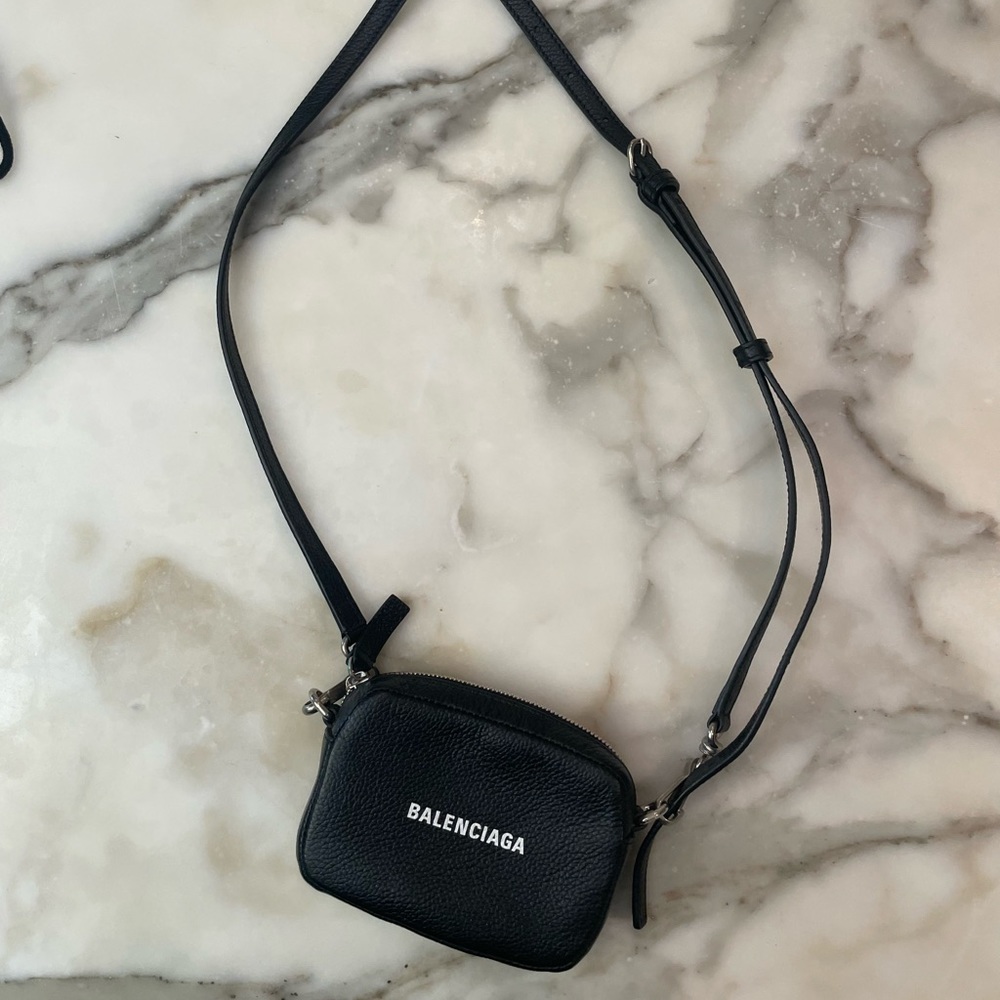 Beautiful Everyday Bag in black smooth calfskin